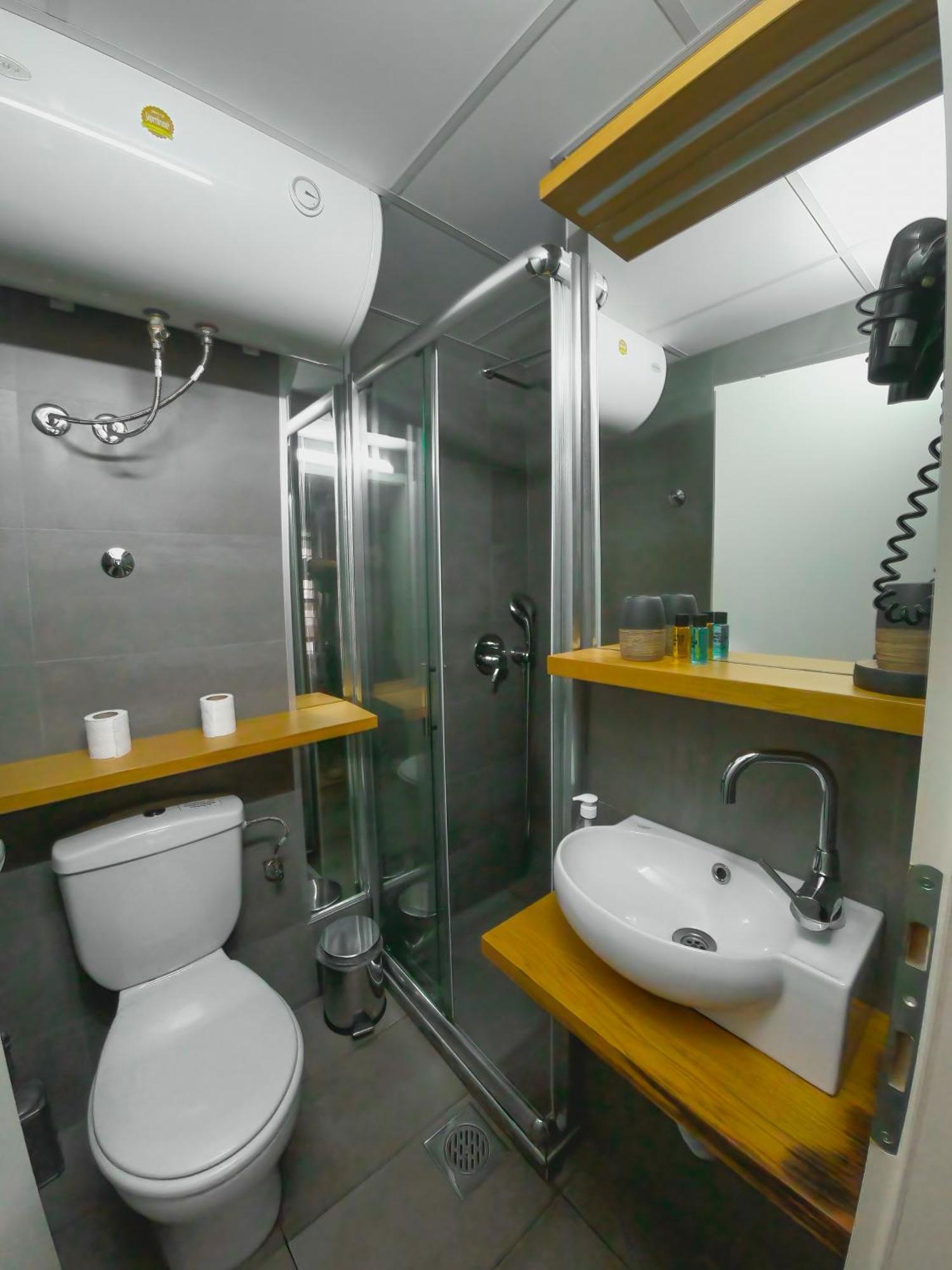 White Center Ohrid,lakeside 3*